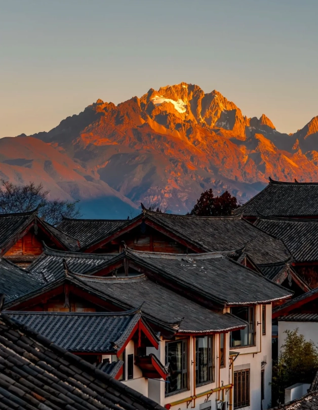 Kunming Backpacking: Budget Guide & Hidden Spots