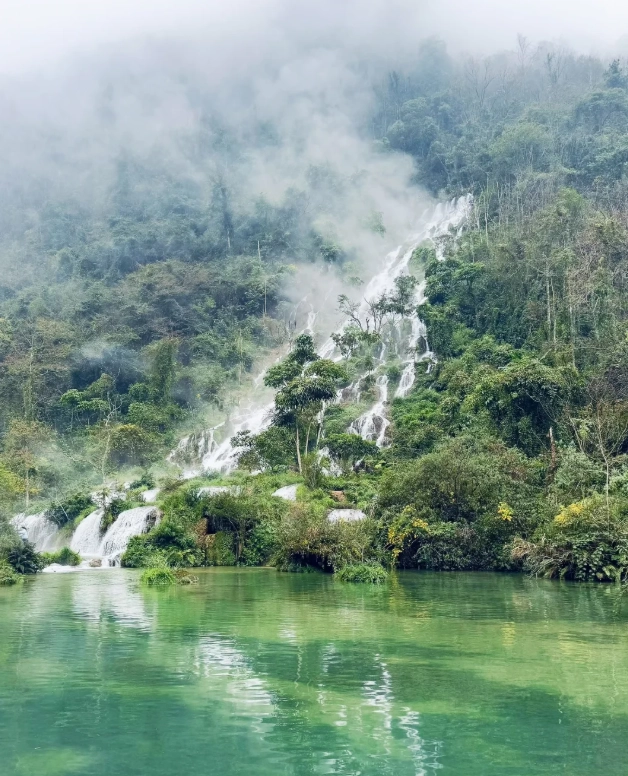 Anshun Spring Travel Tips: Skip the Crowds at Huangguoshu