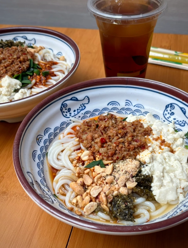 What to Eat in Kunming: 15 Local Dishes You Can't Miss