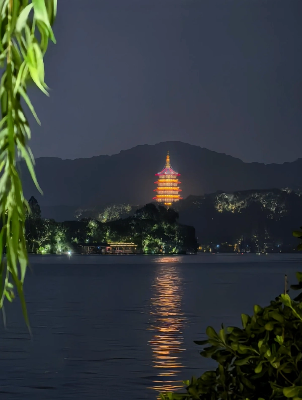 nightlife in hangzhou