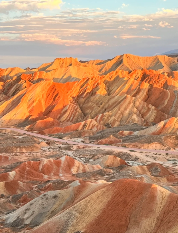 free places to visit in dunhuang
