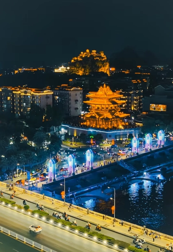 Guilin night markets