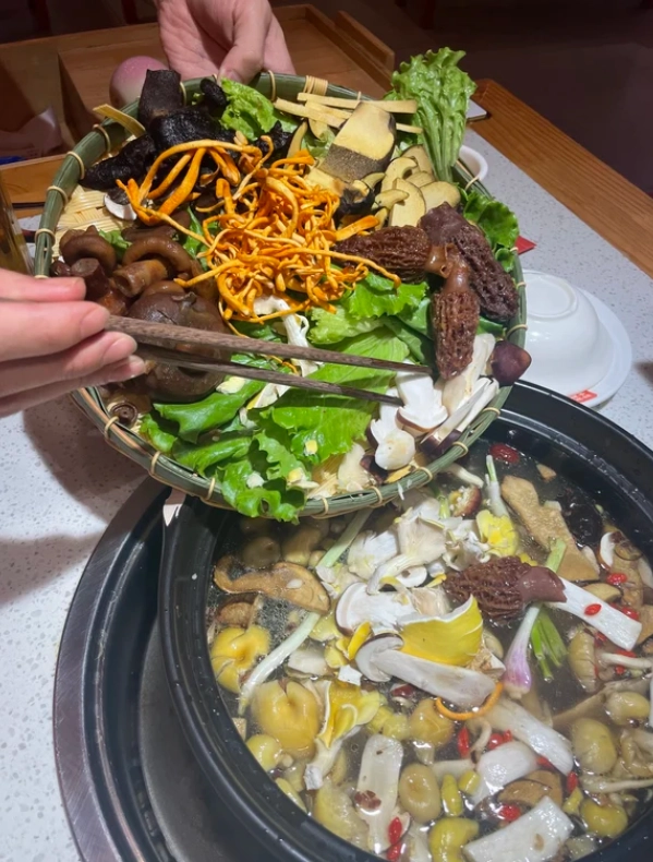 Lijiang street food