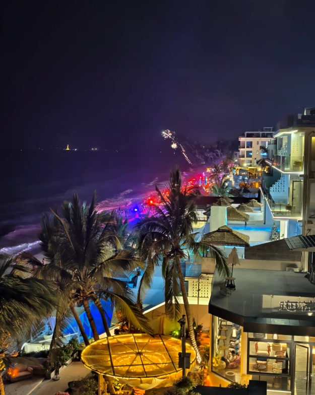 What to Do in Sanya at Night: 7 Unmissable Experiences