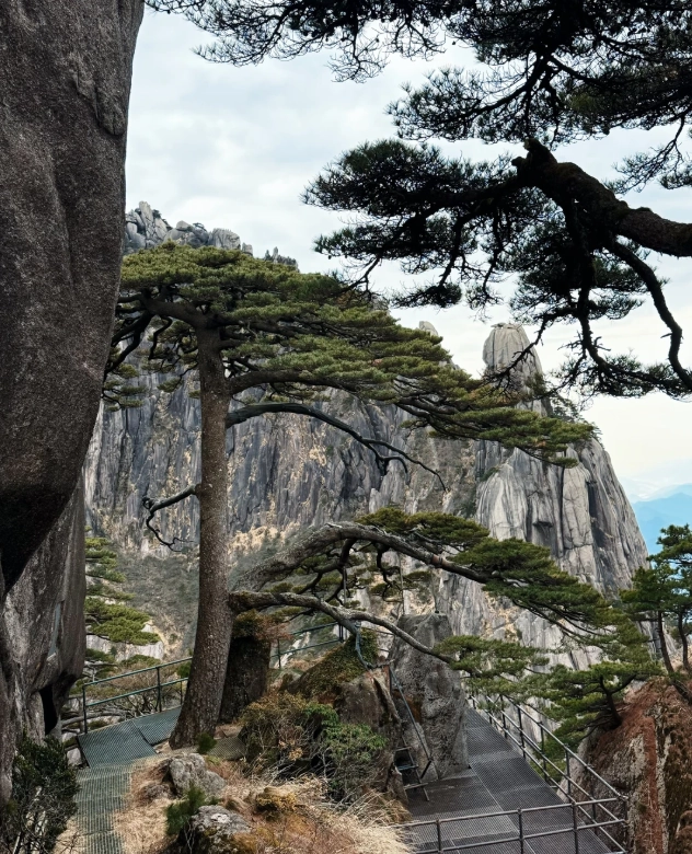 Huangshan hiking trails Huangshan hiking trails