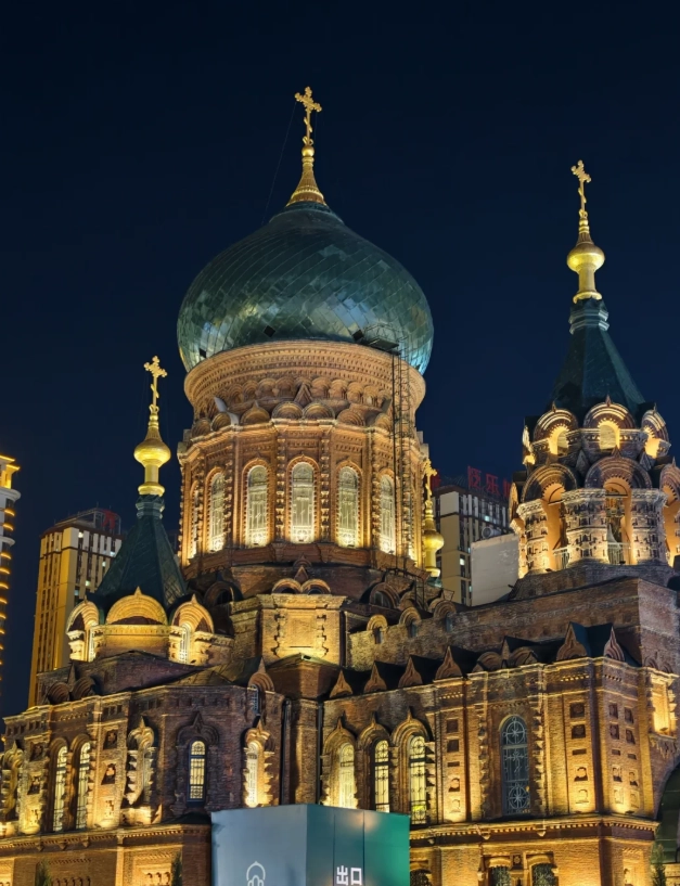 Is Harbin Worth Visiting: Winter Ice Festival Guide
