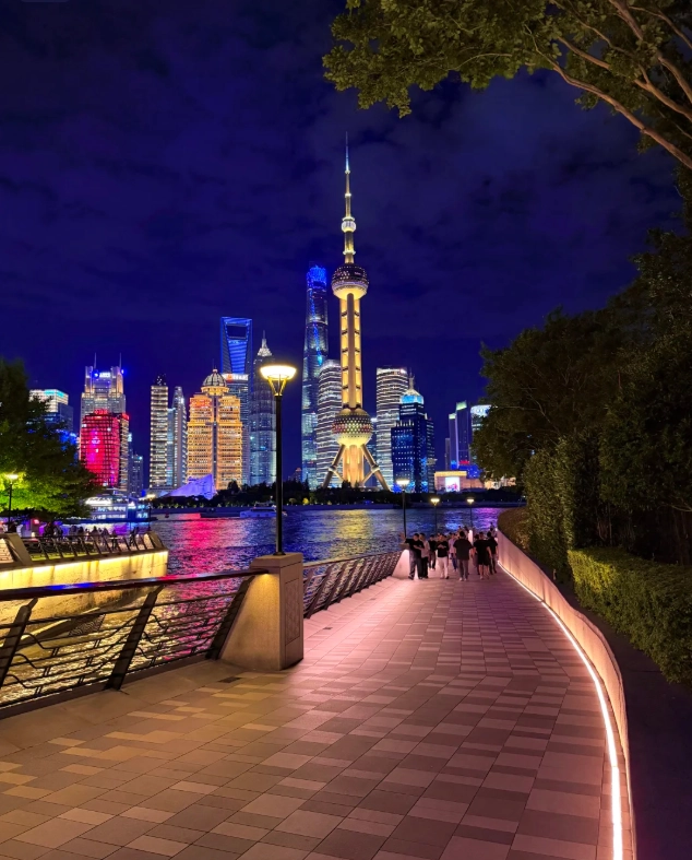 What to Do in Shanghai at Night: Beat the Crowds & Save Cash