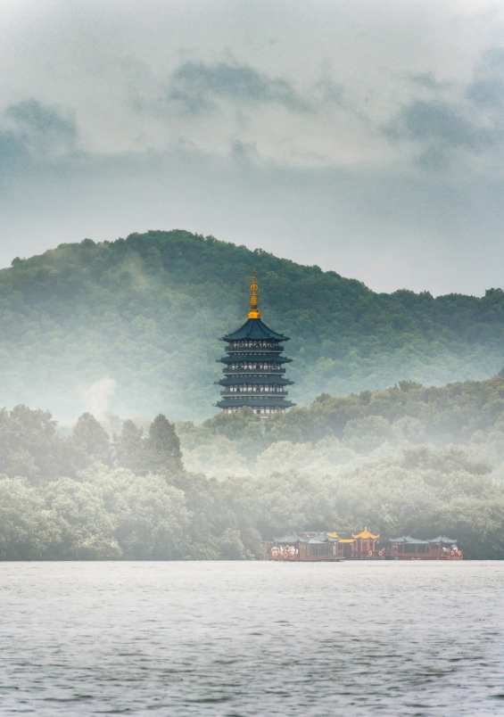 Must See in Hangzhou: 7 Unmissable Sights & Local Tips