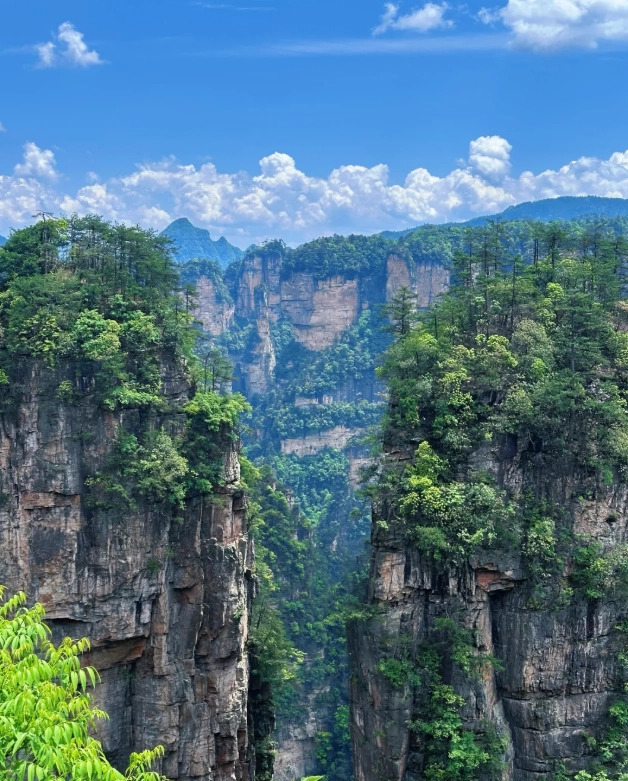 Zhangjiajie Tourist Attractions: Insider Tips & Secrets