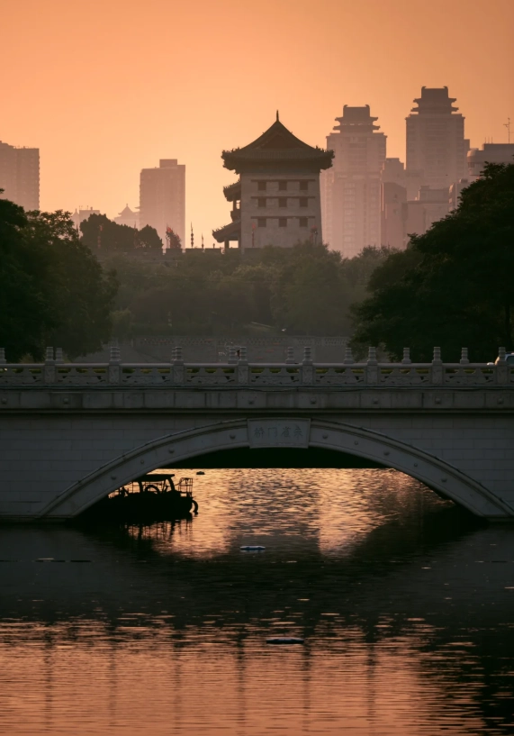 Xi'an City Wall hours