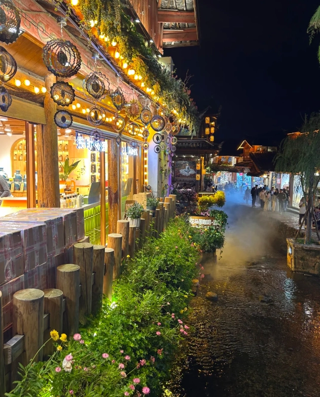 What to Do in Lijiang at Night: 7 Insider Places