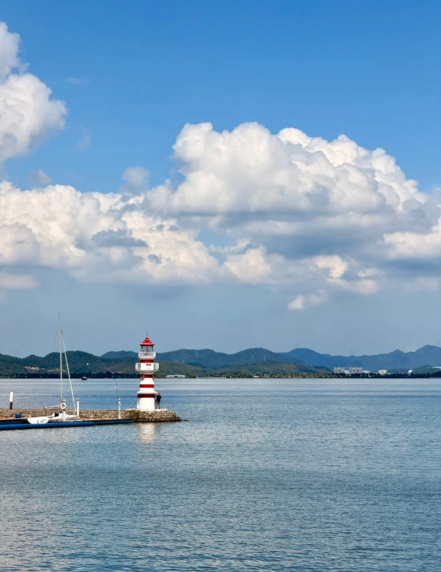Dongqian Lake English guide Dongqian Lake English guide