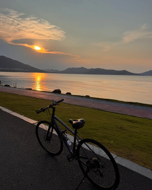 Dongqian Lake Bicycle Rental: Insider Tips for a Perfect Ride