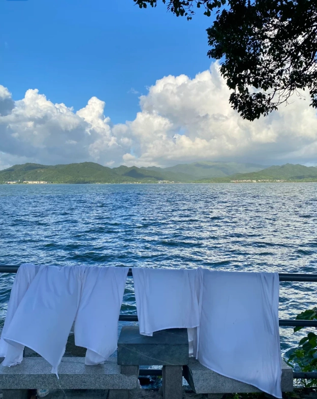 Photo of Dongqian Lake: dongqian lake from ningbo