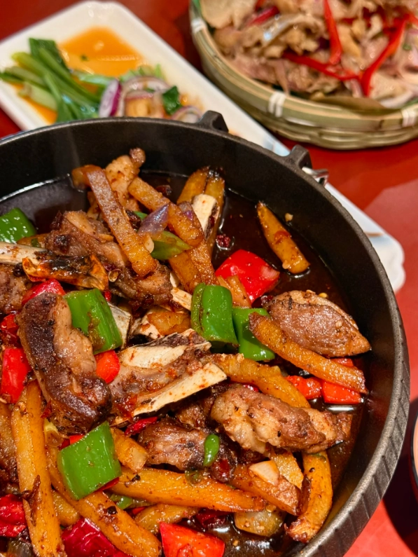 What to Eat in Lhasa: 7 Must-Try Tibetan Dishes
