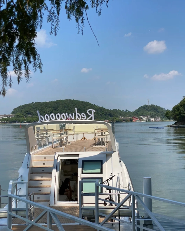 boat ride in Ningbo boat ride in Ningbo