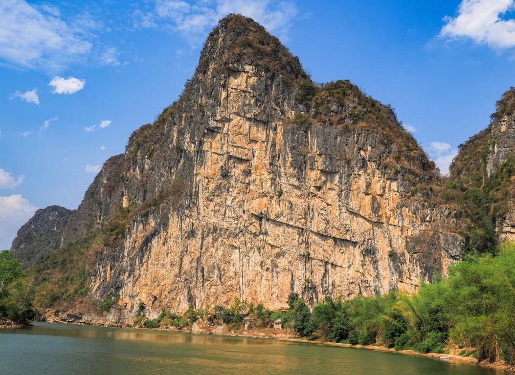 Zuojiang Huashan Rock Art Guided Tour: Insider Tips