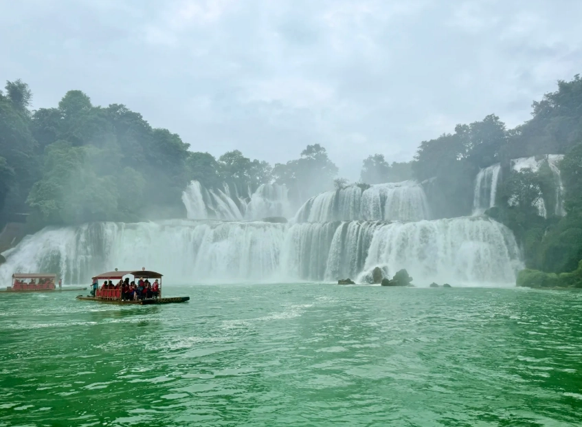 Guangxi waterfall tours Guangxi waterfall tours
