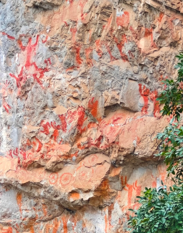Zuojiang Huashan rock art boat