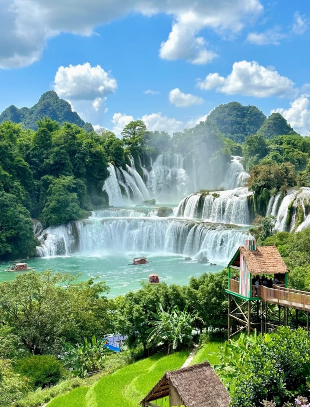 4 Days in Chongzuo: Waterfalls, Karst Peaks & Border Vibes