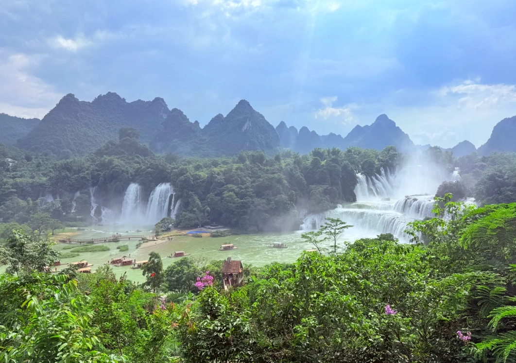 Ban Gioc-Detian Waterfall Guided Tour: Avoid Tourist Traps