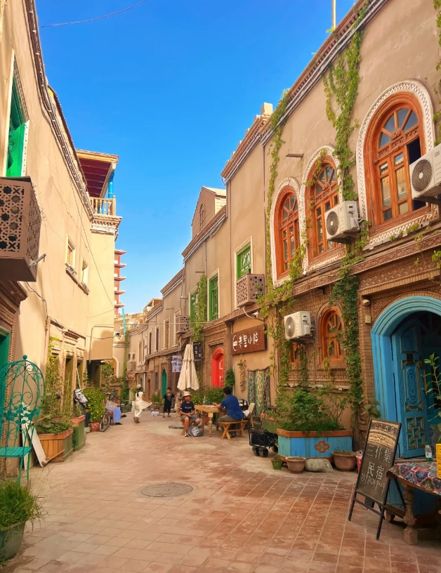 Kashgar itinerary for first-timers: Bazaars & deserts