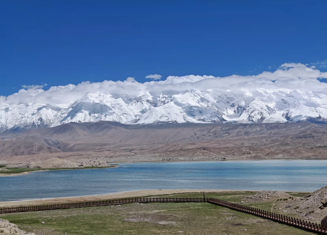 Photo of Karakul Lake: karakul lake altitude