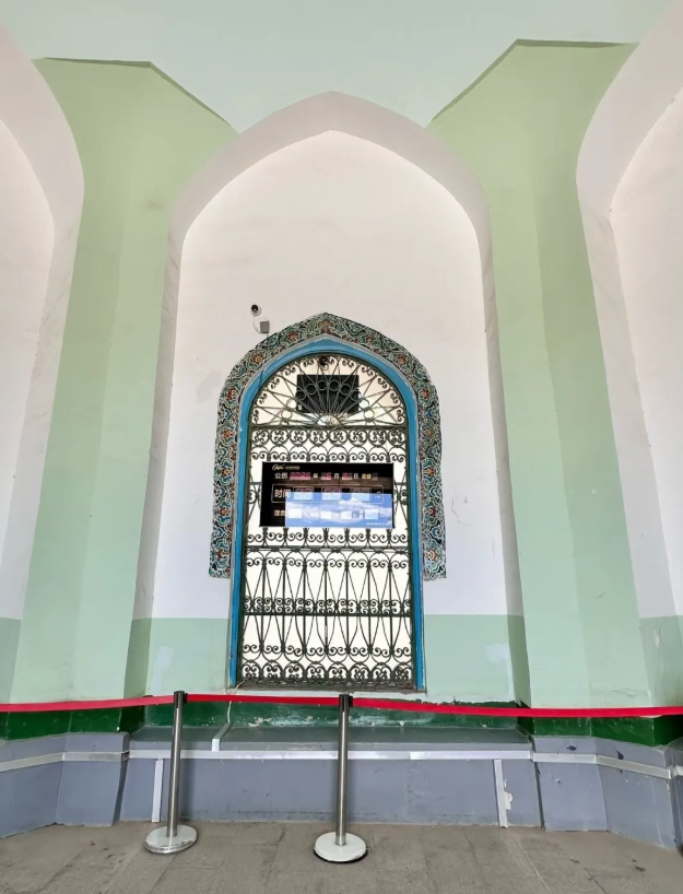 Id Kah Mosque travel tips Id Kah Mosque travel tips