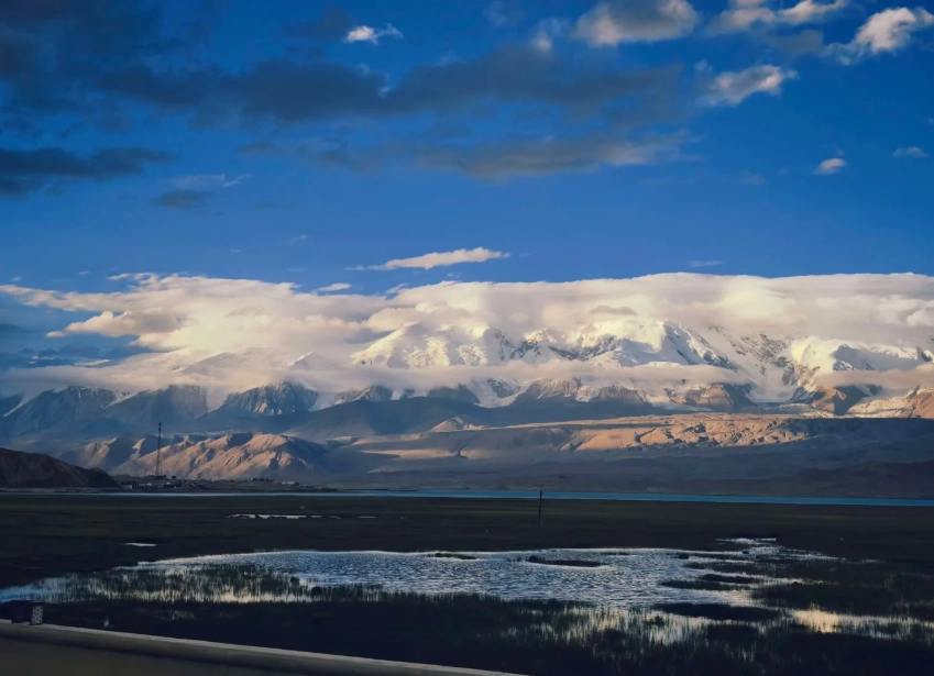 Best Time to Visit Karakul Lake: Avoid Crowds & Weather