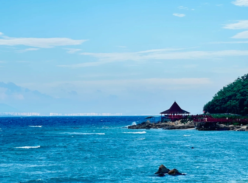 Wuzhizhou Island English Guide: How to Plan a Smooth Visit