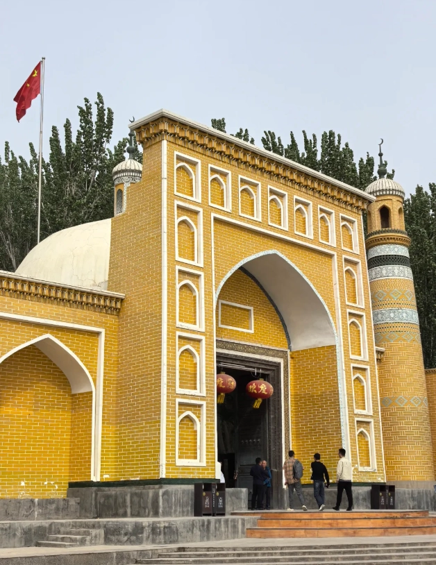 Visit Id Kah Mosque: Insider Guide & Tips