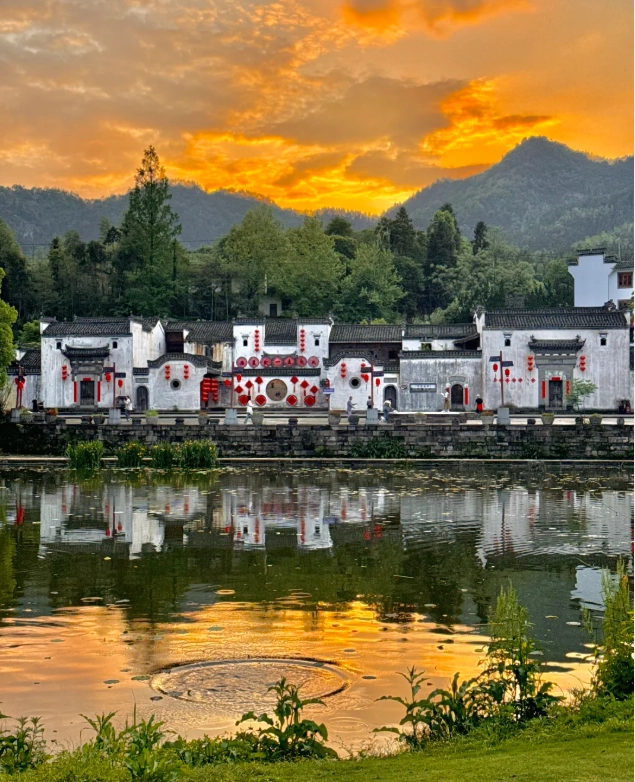 Jiuhuashan Buddhist mountain