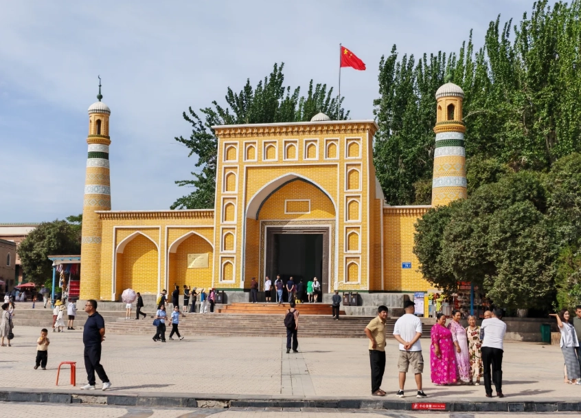 Id Kah Mosque Photography Spots: Beat Crowds & Get Perfect Shots