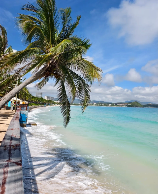 Hainan Tourist Attractions: 5 Spots Locals Can't Skip