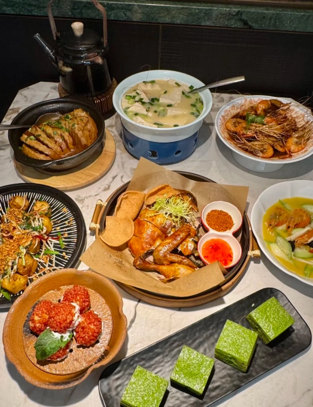 What to Eat in Zhejiang: 12 Local Foods & Best Restaurants