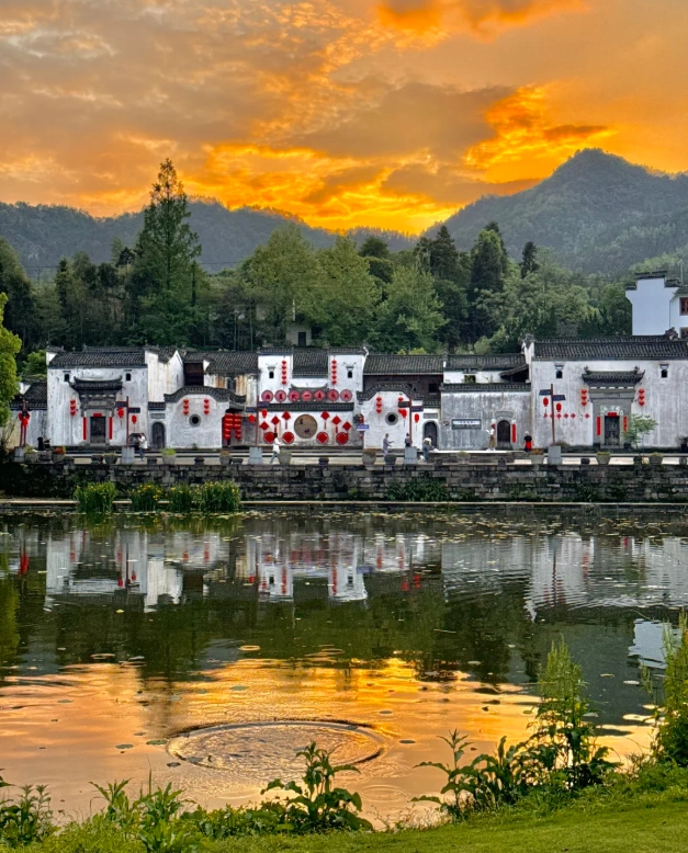 Hongcun village guide Hongcun village guide