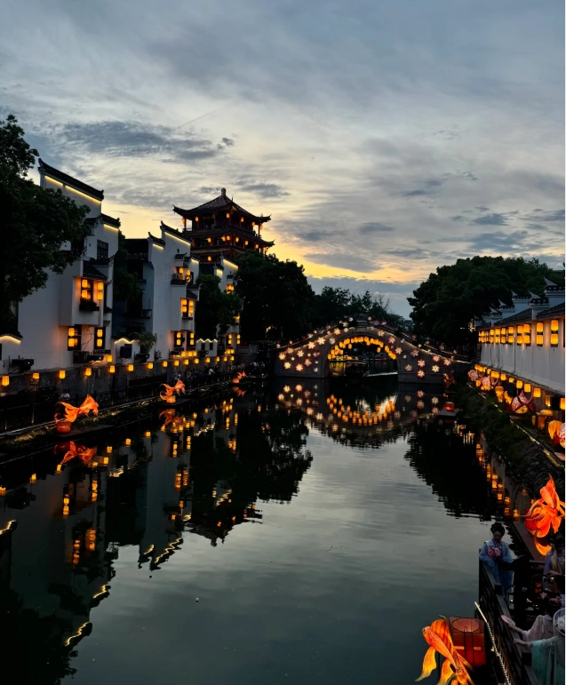 What to Do in Anhui at Night: 6 Real Local Experiences