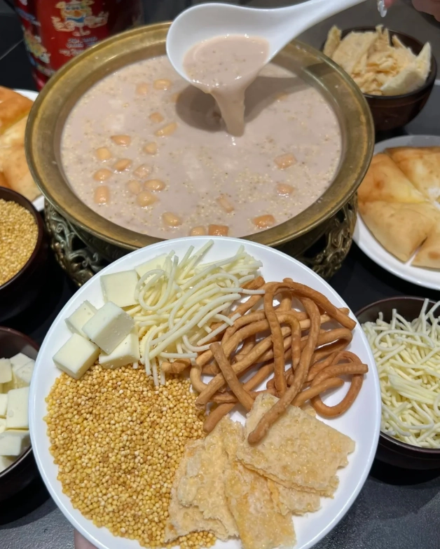traditional mongolian dishes traditional mongolian dishes