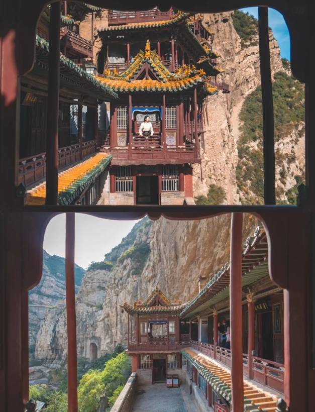 Yungang Grottoes with children Yungang Grottoes with children