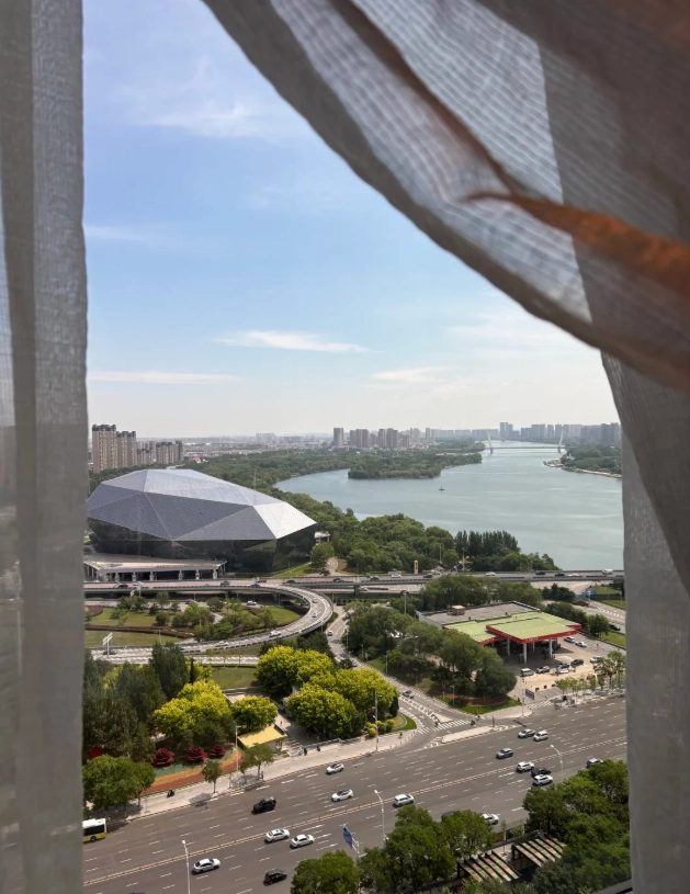 Dandong hotels Yalu River