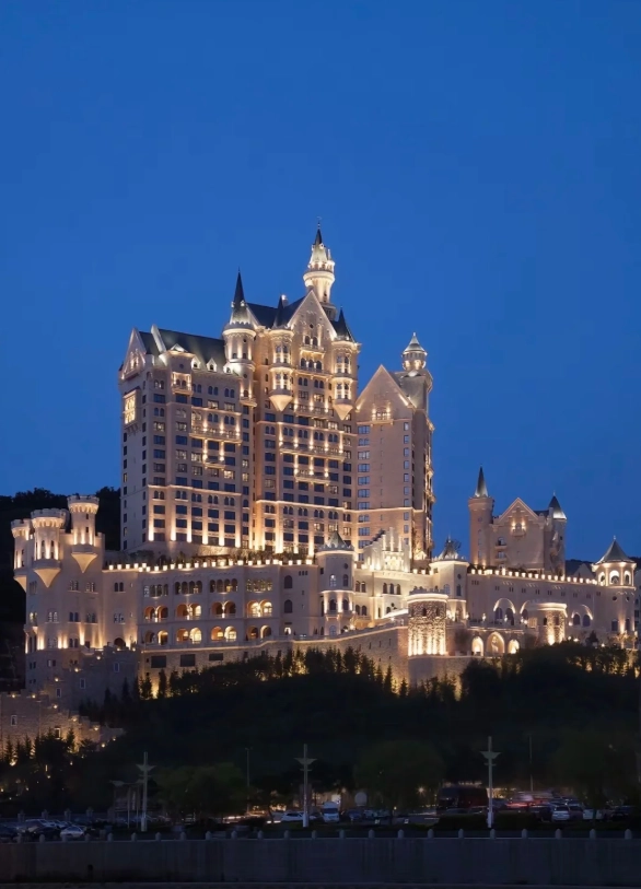 Dalian hotels near Xinghai Bay