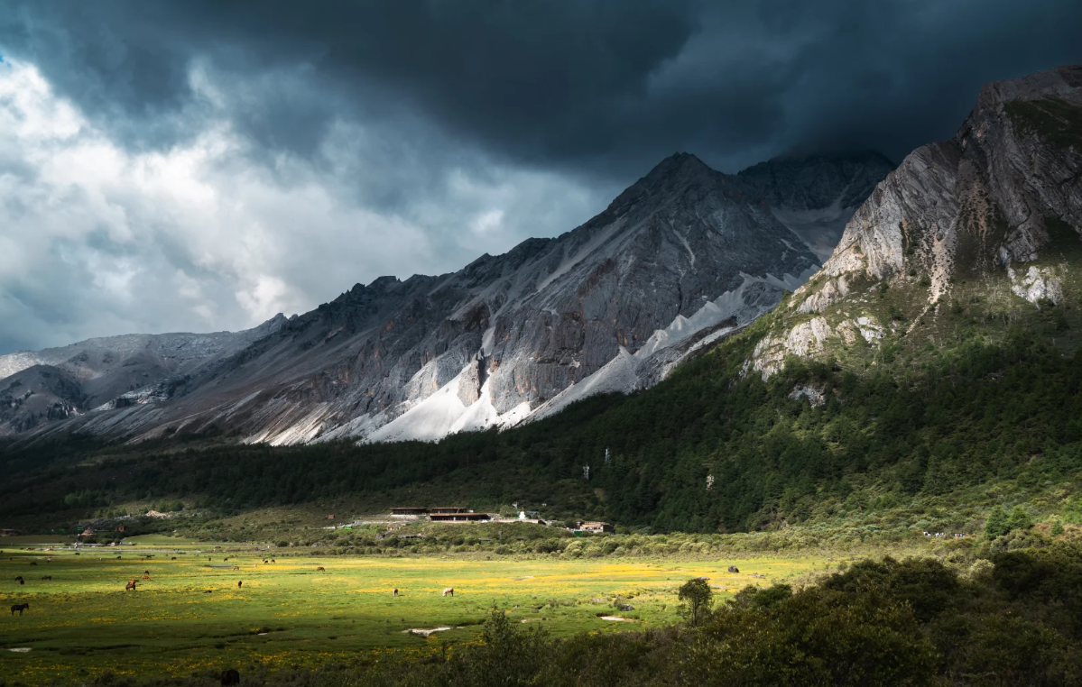 Travel photos of Shangri-La