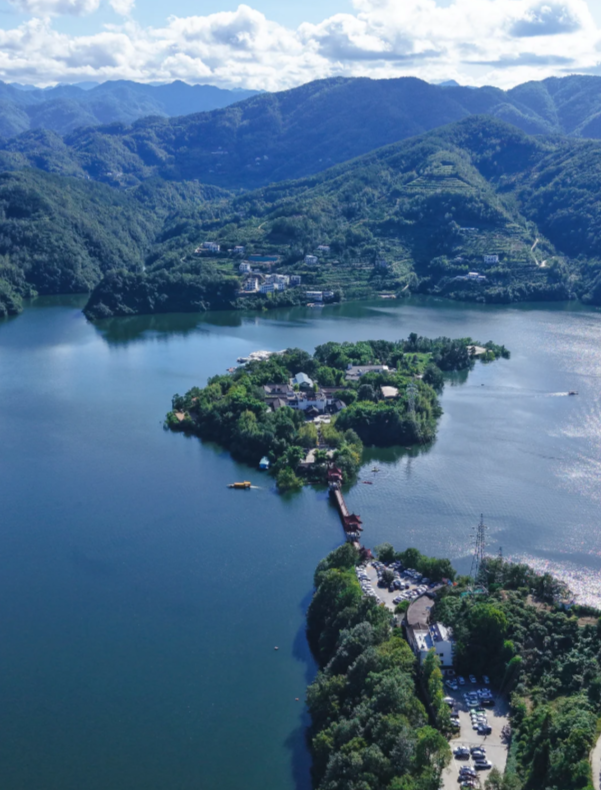 Photo of Yinghu Lake Scenic Area